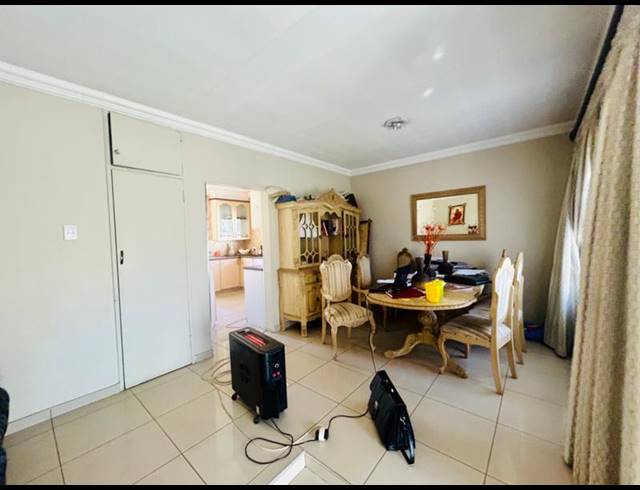 3 BEDROOM HOUSE FOR SALE IN VANDERBIJLPARK SE 6